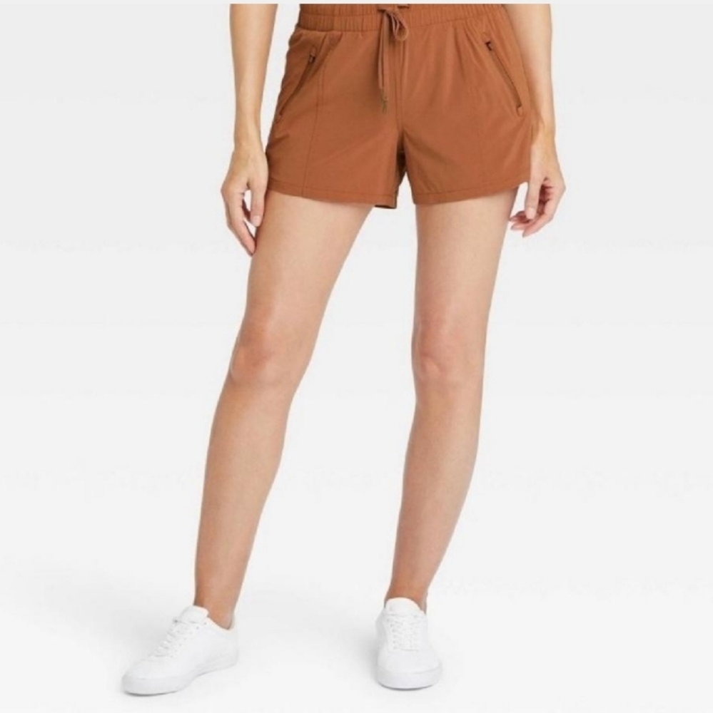 *Stretch Woven Midrise Shorts